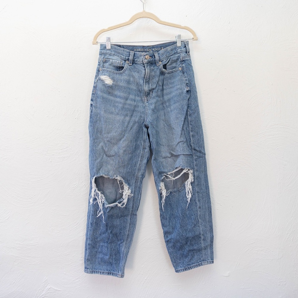 American Eagle Ripped Mom Jeans Short Inseam